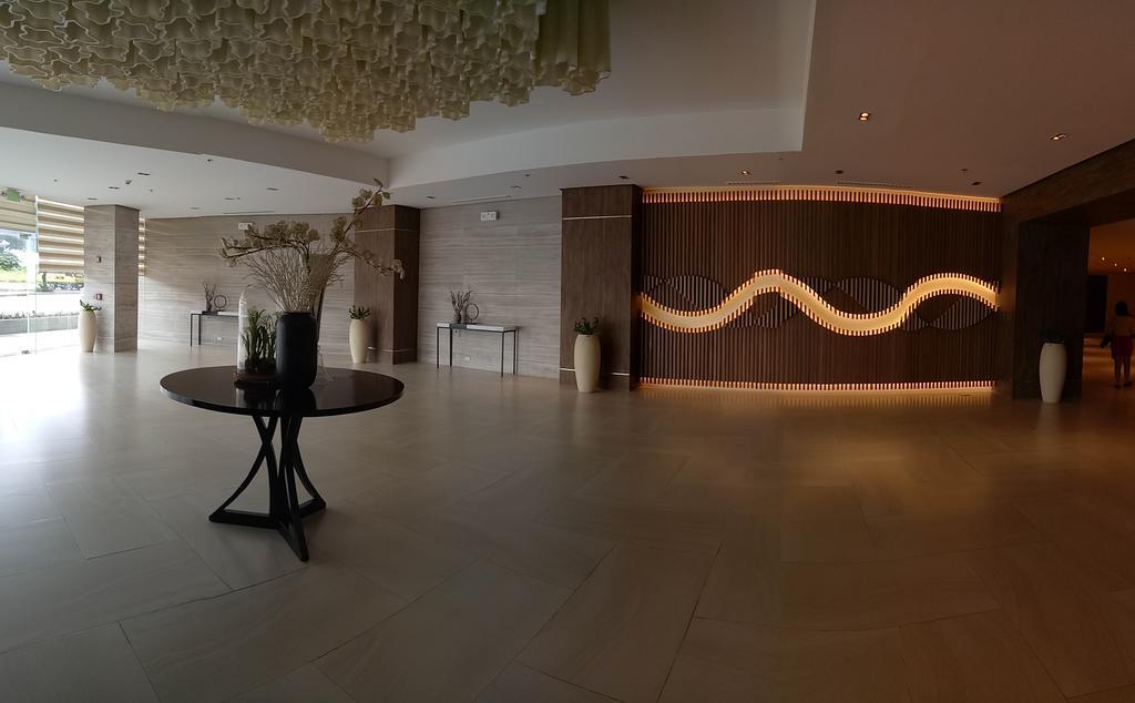 Mactan Newtown Condo Lapu-Lapu City Buitenkant foto