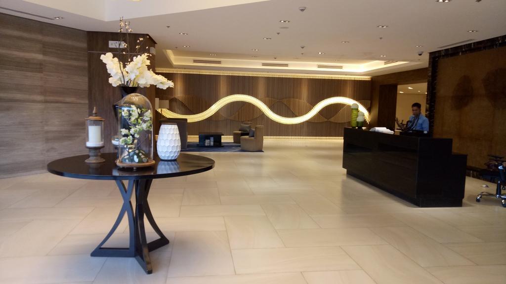 Mactan Newtown Condo Lapu-Lapu City Buitenkant foto